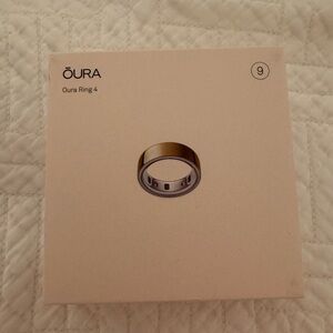 Oura Ring Gen 4 - Size 9 Gold (without charger)